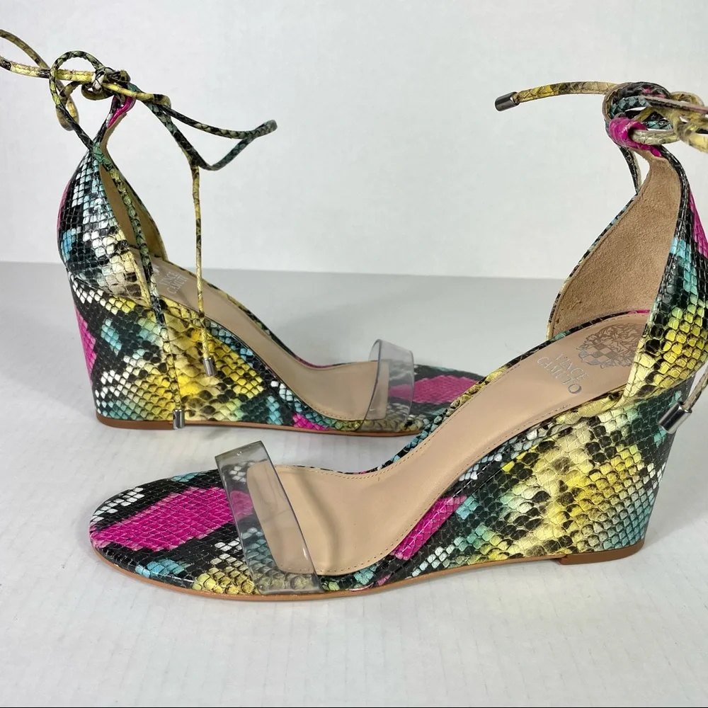 VINCE CAMUTO STASSIA WEDGE SANDAL